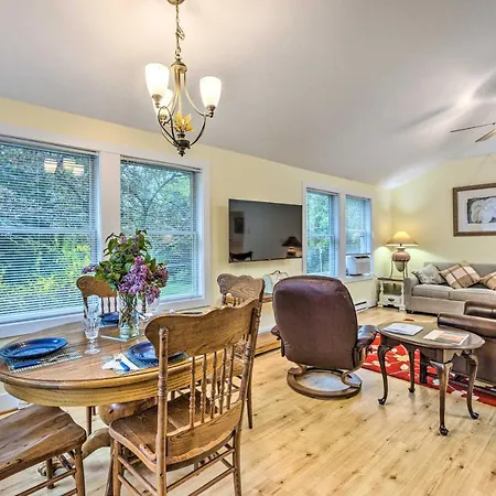 Charming Rural Escape Near Dtwn&Beaches!